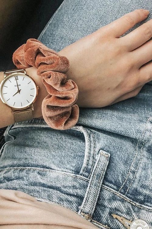 Moña Terciopelo Sencilla (Surtida) X 12 Unid